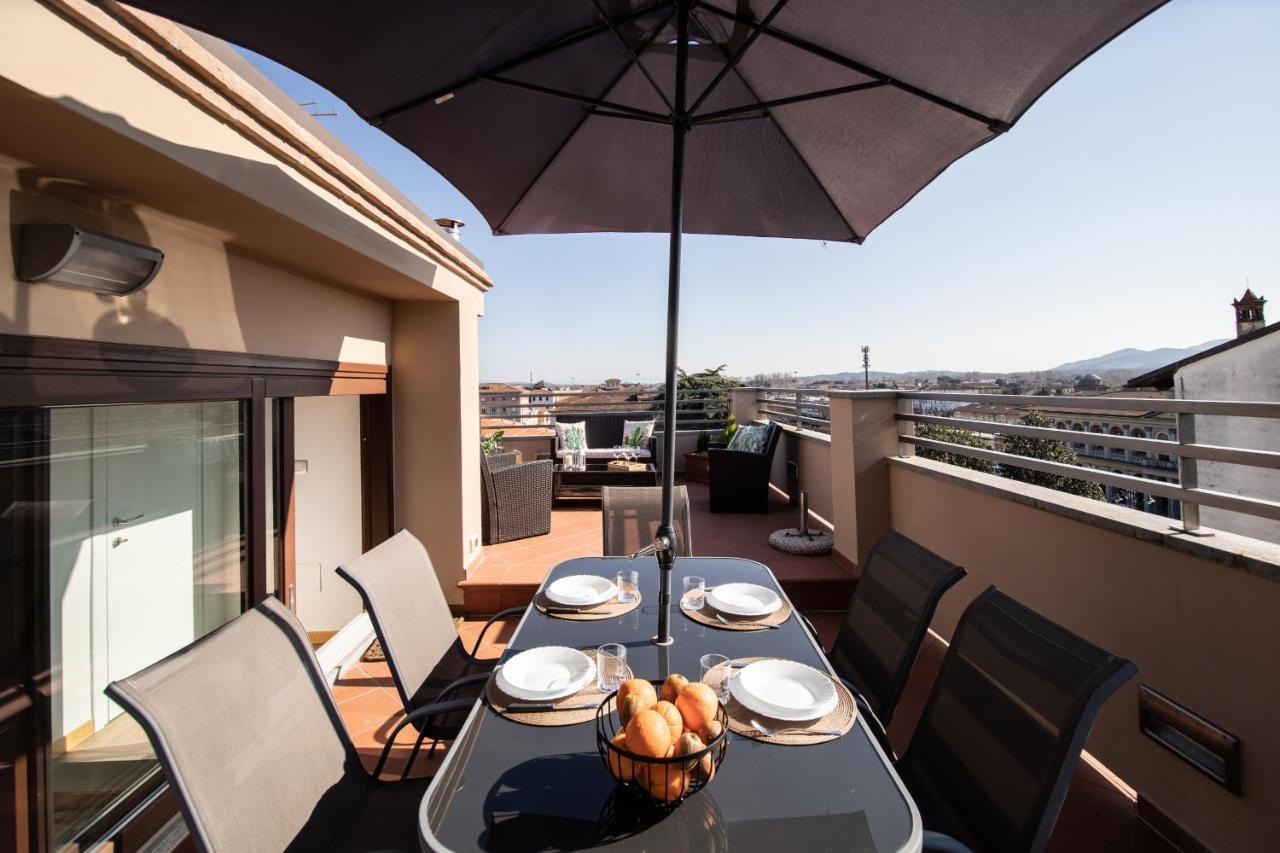 Rooftop Delight With Terrace Lucques Extérieur photo