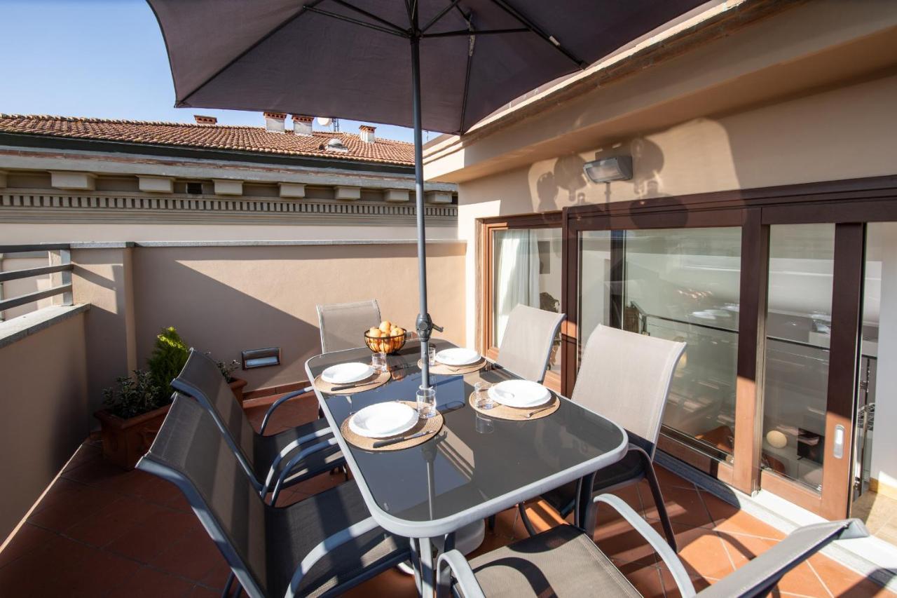 Rooftop Delight With Terrace Lucques Extérieur photo