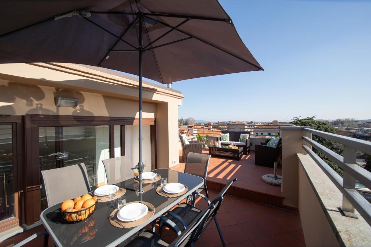 Rooftop Delight With Terrace Lucques Extérieur photo